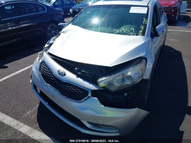 KNAFZ4A84E5111086 KIA FORTE EX