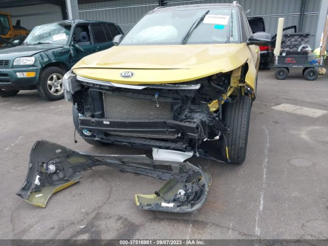 KNDEUCAA5M7078273 KIA SELTOS S
