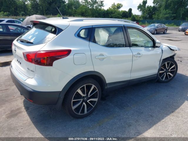 JN1BJ1CR9JW285918 Nissan Rogue Sport Sl