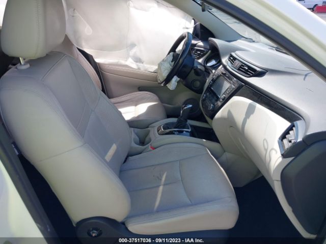 JN1BJ1CR9JW285918 Nissan Rogue Sport Sl