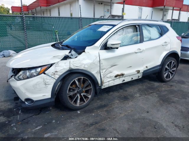 JN1BJ1CR9JW285918 Nissan Rogue Sport Sl