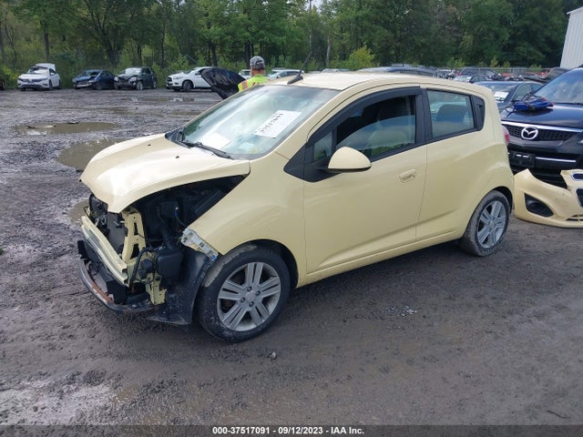 Chevrolet SPARK LS 2014 KL8CB6S90EC508537 Image 2