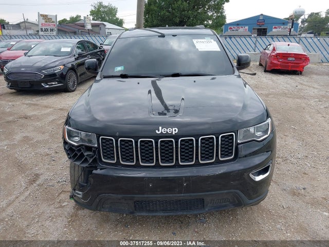 1C4RJFAG1KC793393 Jeep Grand Cherokee Laredo E