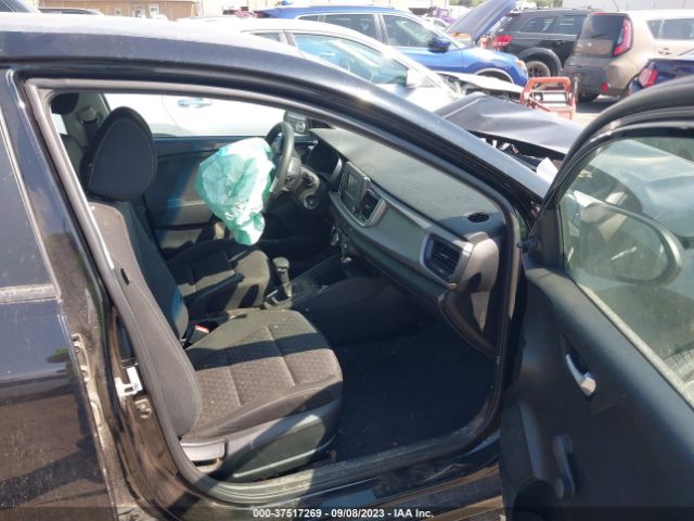 3KPA25AB0JE094532 KIA Rio 5-door Lx
