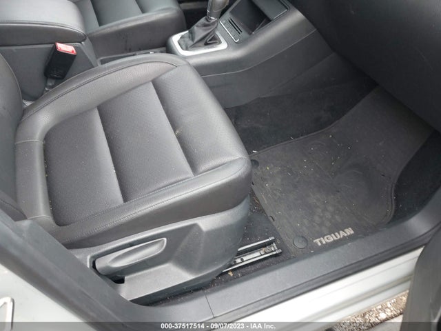 WVGBV3AX4EW503845 Volkswagen TIGUAN SE