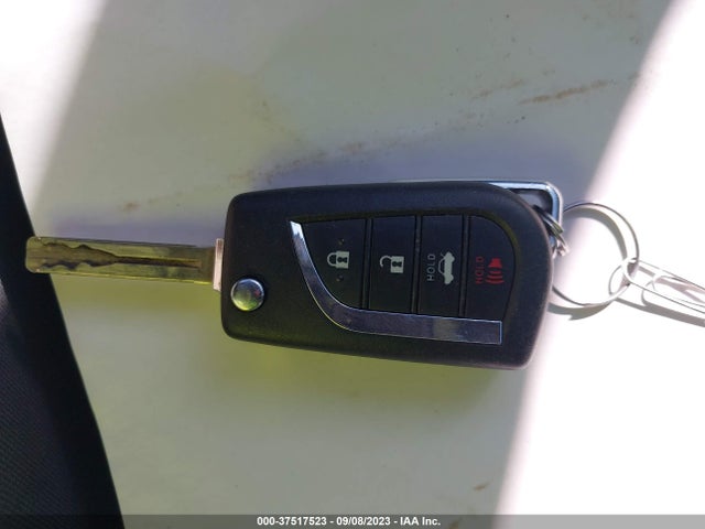 2022 TOYOTA COROLLA LE VIN: JTDEPMAE8NJ196869