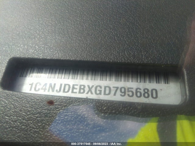 1C4NJDEBXGD795680 Jeep Compass High Altitude Edition