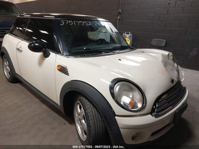 2009 MINI COOPER HARDTOP WMWMF33539TW72135 Photo 0