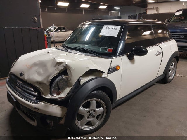 2009 MINI COOPER HARDTOP WMWMF33539TW72135 Photo 1