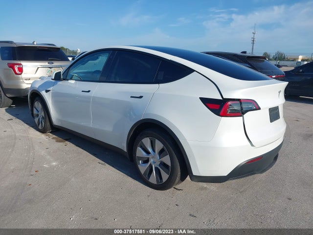 Tesla Model Y Long Range 2022 7SAYGAEE5NF308592 Image 3
