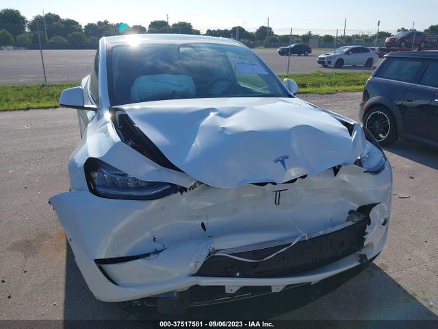 Tesla Model Y Long Range 2022 7SAYGAEE5NF308592 Image 6