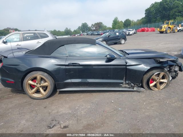 1FATP8EM3F5333135 Ford Mustang V6