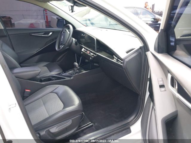 KNDCR3LE7P5061483 KIA Niro Ex Touring