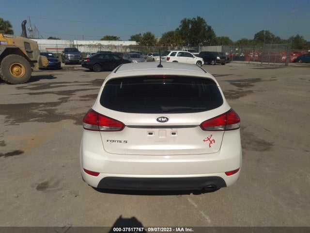 KIA Forte 5-door Lx 2016 KNAFK5A80G5588787 Image 16