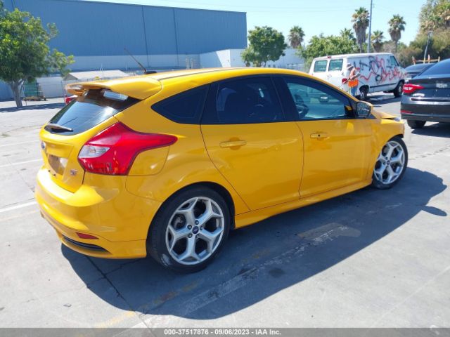 1FADP3L98EL355681 Ford FOCUS ST