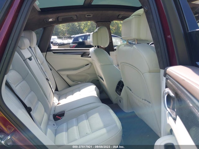 2018 PORSCHE MACAN WP1AF2A54JLB71342 Photo 7