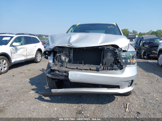 2018 RAM 1500 EXPRESS VIN: 1C6RR6KT0JS279888