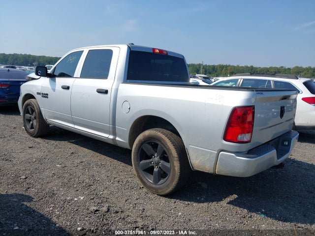 RAM 1500 Express 2018 1C6RR6KT0JS279888 Image 3