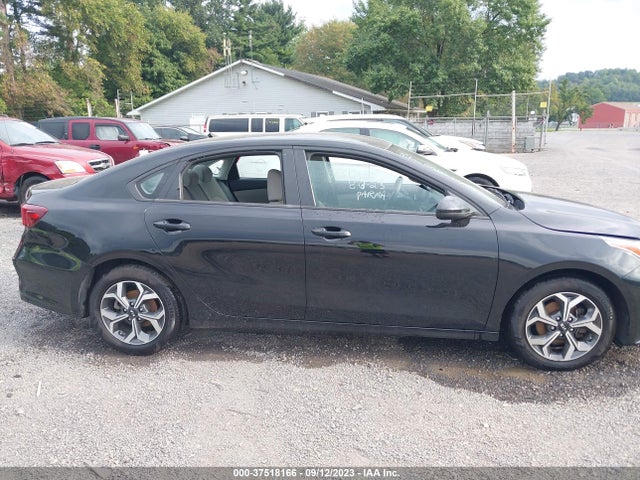 2019 KIA FORTE LXS VIN: 3KPF24AD4KE069796