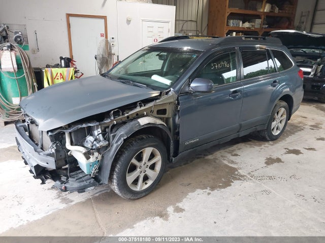 Subaru Outback 2.5i Premium 2014 4S4BRBCC8E3207608 Image 2