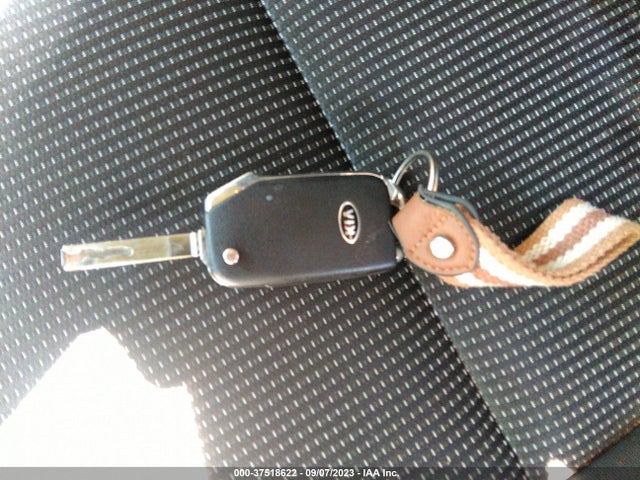 2019 KIA FORTE LXS VIN: 3KPF24AD3KE113139