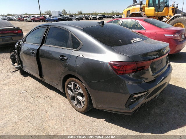 2019 KIA FORTE LXS VIN: 3KPF24AD3KE113139