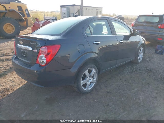 Chevrolet SONIC LTZ 2015 1G1JE5SB6F4186980 Image 4