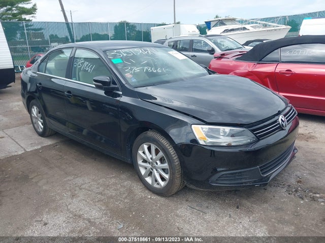 2013 VOLKSWAGEN JETTA SEDAN SE W/CONVENIENCE/SUNROOF VIN: 3VWDX7AJ0DM367185