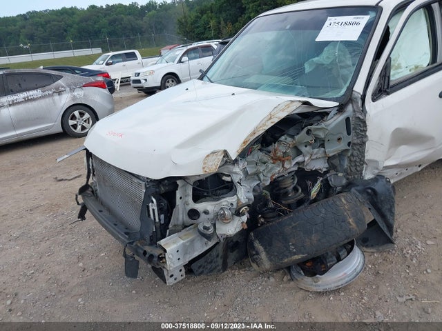 2012 FORD ESCAPE XLS VIN: 1FMCU9C77CKA77242