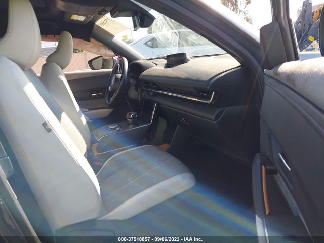 2022 Mazda MX-30, VIN: JM1DRADBXN0100350
