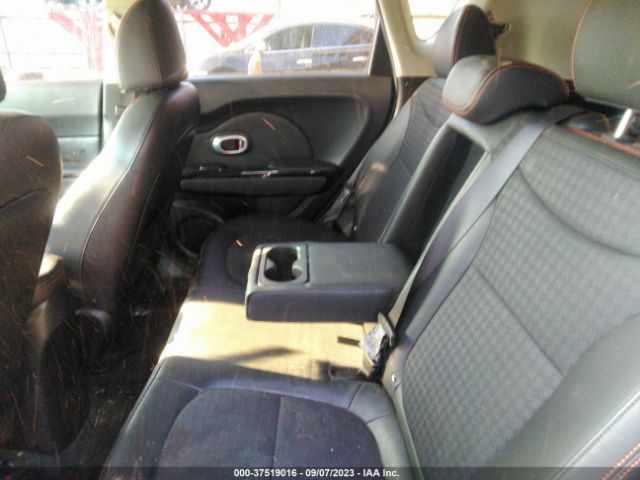 KNDJX3AA8J7608317 KIA Soul !