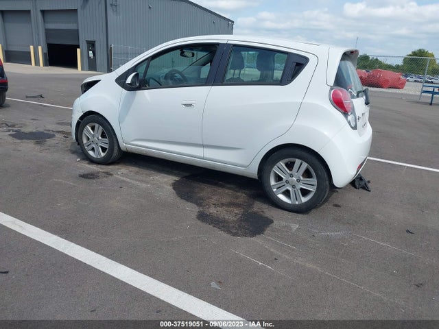 Chevrolet Spark Lt 2015 KL8CD6S94FC731661 Image 3