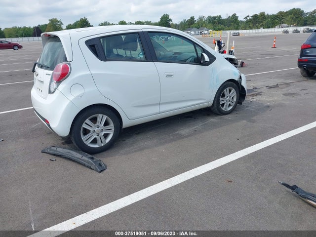 Chevrolet Spark Lt 2015 KL8CD6S94FC731661 Image 4