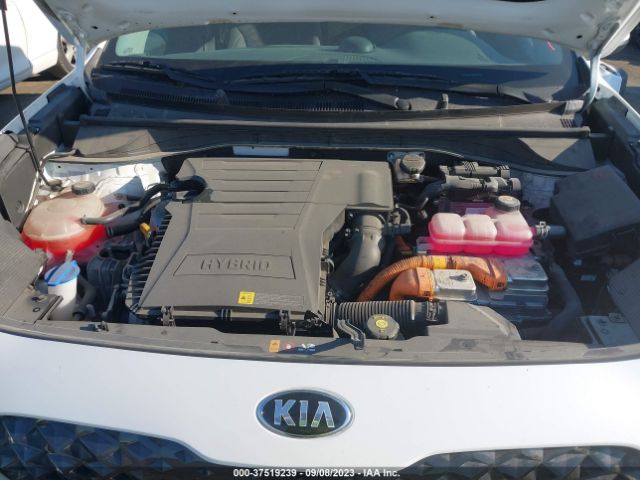 KNDCB3LC4M5480647 KIA NIRO LX