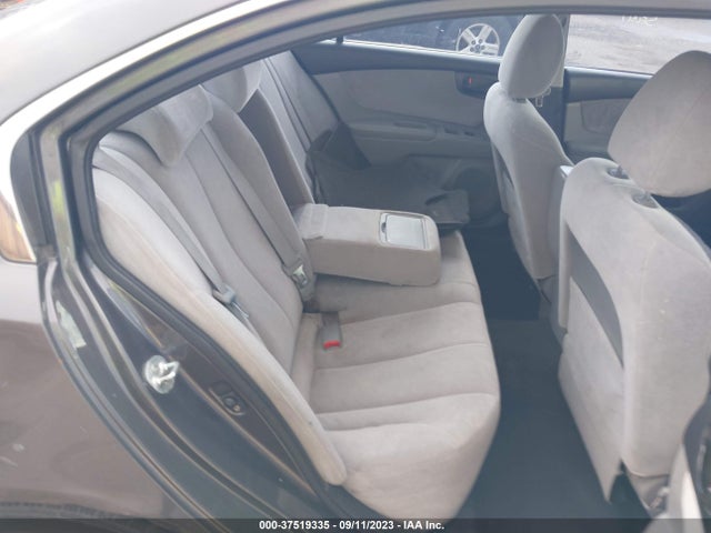 2009 KIA OPTIMA LX VIN: KNAGE228795316779