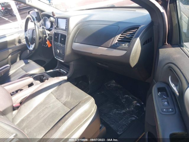2C4RDGEG0KR535977 Dodge Grand Caravan Gt