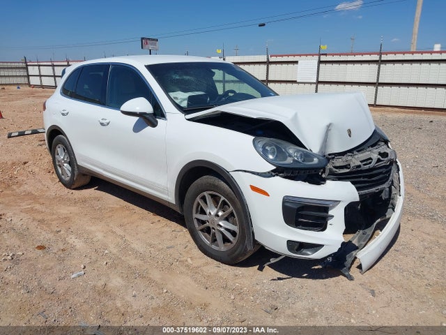 2017 PORSCHE CAYENNE WP1AA2A20HKA92058 Photo 0