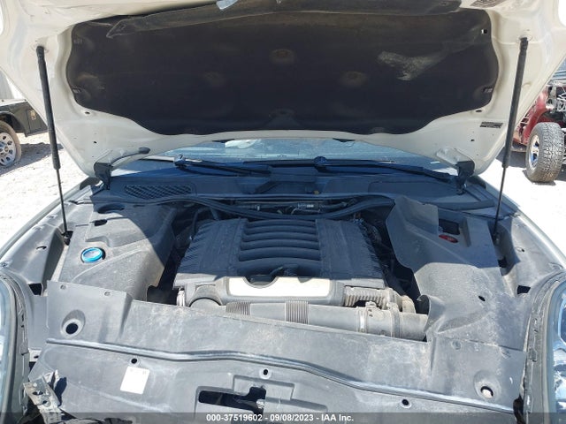 2017 PORSCHE CAYENNE WP1AA2A20HKA92058 Photo 9