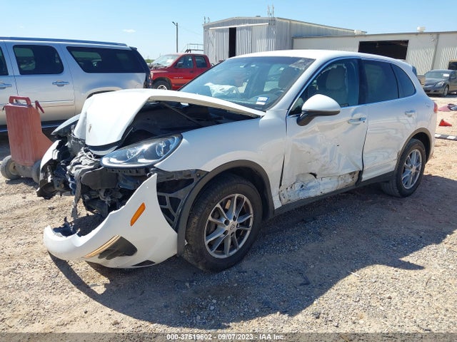 2017 PORSCHE CAYENNE WP1AA2A20HKA92058 Photo 1