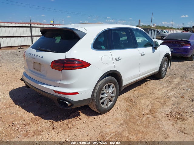 2017 PORSCHE CAYENNE WP1AA2A20HKA92058 Photo 3