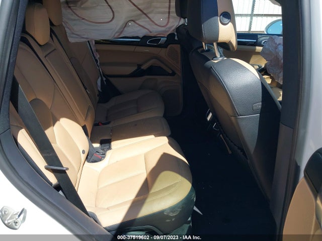 2017 PORSCHE CAYENNE WP1AA2A20HKA92058 Photo 7