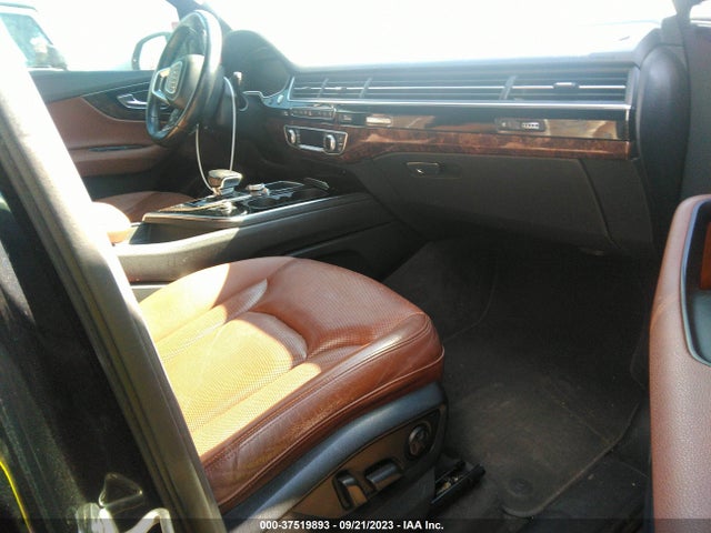 WA1LAAF74HD008721 Audi Q7 Premium Plus