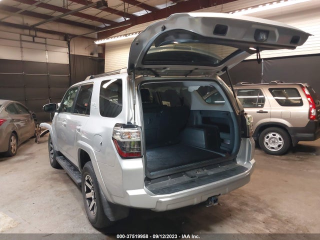 Toyota 4runner Trd Off Road Premium 2021 JTERU5JR8M5881931 Image 3