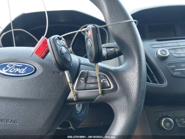 1FADP3K29GL213623 Ford FOCUS SE