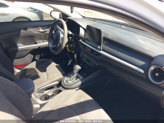 2019 KIA FORTE LXS VIN: 3KPF24AD4KE109326