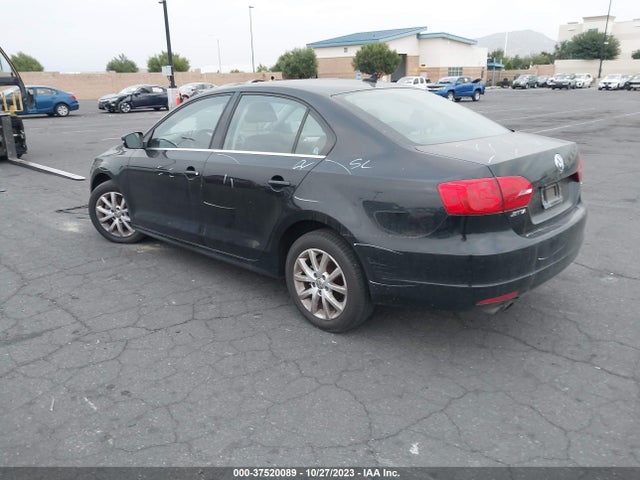3VWD17AJ8EM332655 Volkswagen Jetta Sedan Se W/connectivity