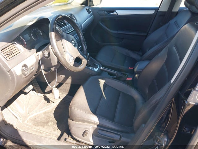 3VWD17AJ8EM332655 Volkswagen Jetta Sedan Se W/connectivity