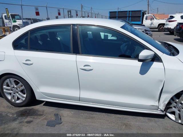 3VW2B7AJ0JM245475 Volkswagen Jetta 1.4t S