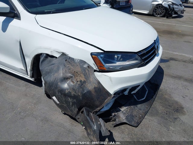 3VW2B7AJ0JM245475 Volkswagen Jetta 1.4t S