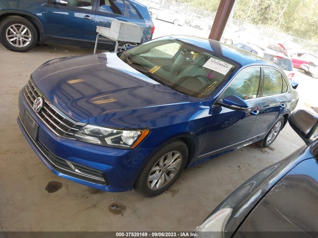 1VWAT7A39GC060541 Volkswagen Passat 1.8t S